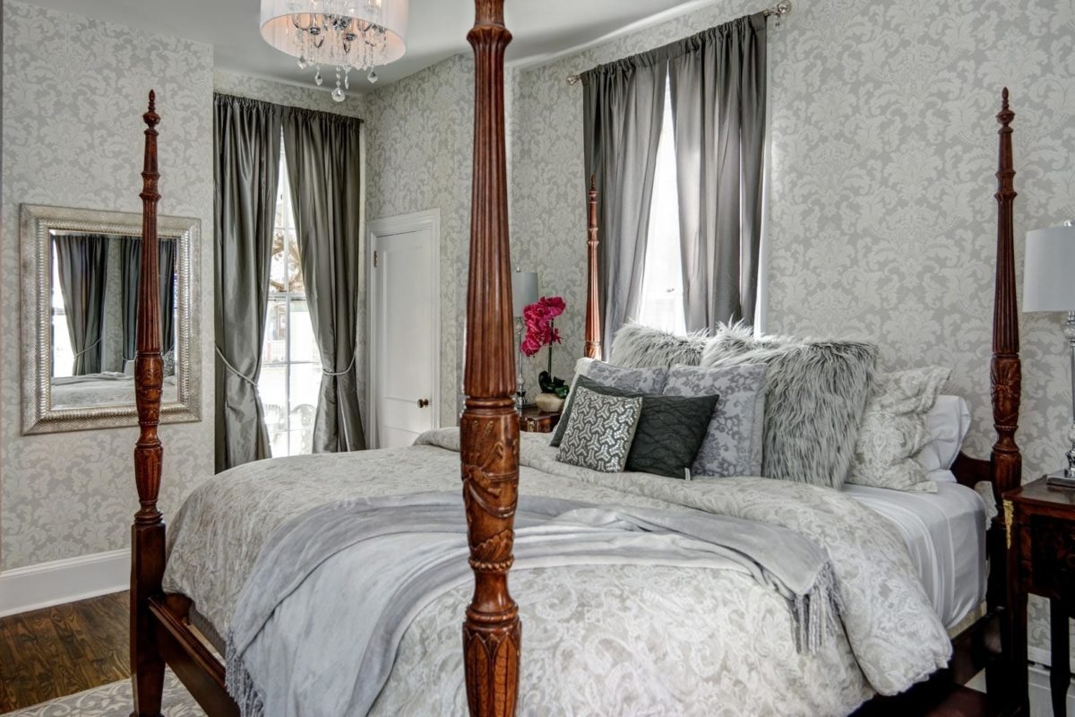 Which of our elegant rooms will you choose Pictured The Pharos Cottage