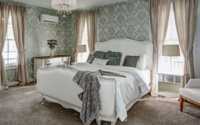 The Summer Station room in Pharos at the Harrison is light and elegant. For a wonderful night’s sleep this luxurious room offers a King bed, gorgeous wall coverings, beautiful lighting, a large flat screen tv, and newly carpeted floors.